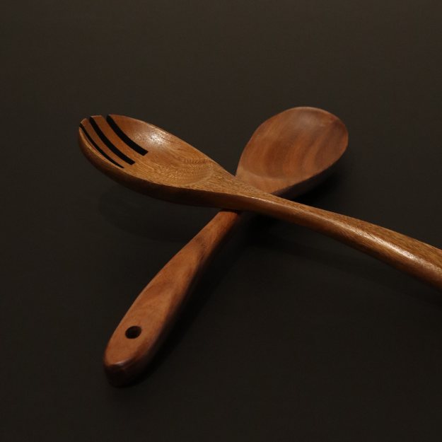 Wood salad spoon and fork