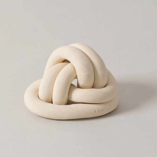 Fist Knot, Bone